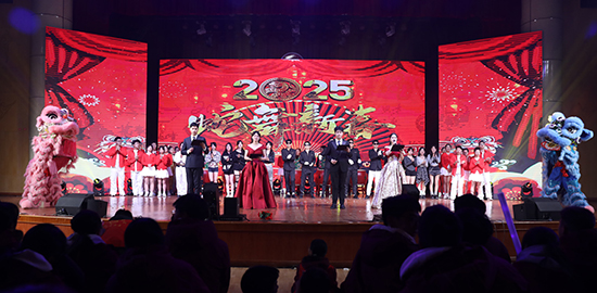 晚会合影 (2).jpg